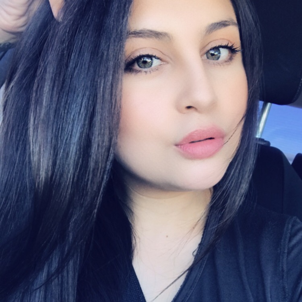 Meet your Posher, Stephanie